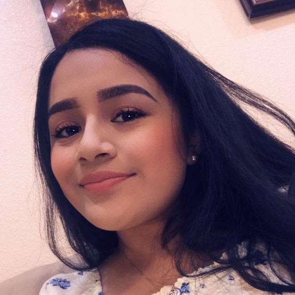 Meet your Posher, Bree - Picture 1 of 1